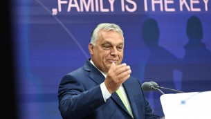 Orban: "Bene Giorgia Meloni, ogni bambino abbia padre e madre"