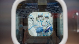 Origine del Covid, Cia cambia posizione: "Probabile fuga da laboratorio cinese"