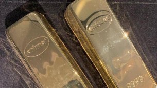 Oro sopra i 3mila dollari, le ragioni del boom per gli analisti e le previsioni 2025
