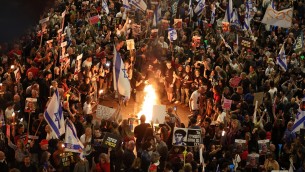 Ostaggi Hamas, Netanyahu al centro delle proteste: "Si dimetta"