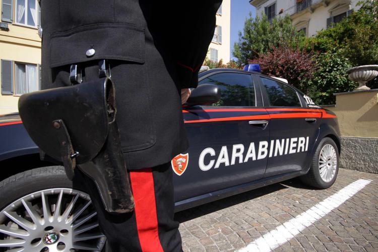 Ostia, case popolari occupate per tenerci armi e droga: sequestrati 5000 mq di alloggi Ater