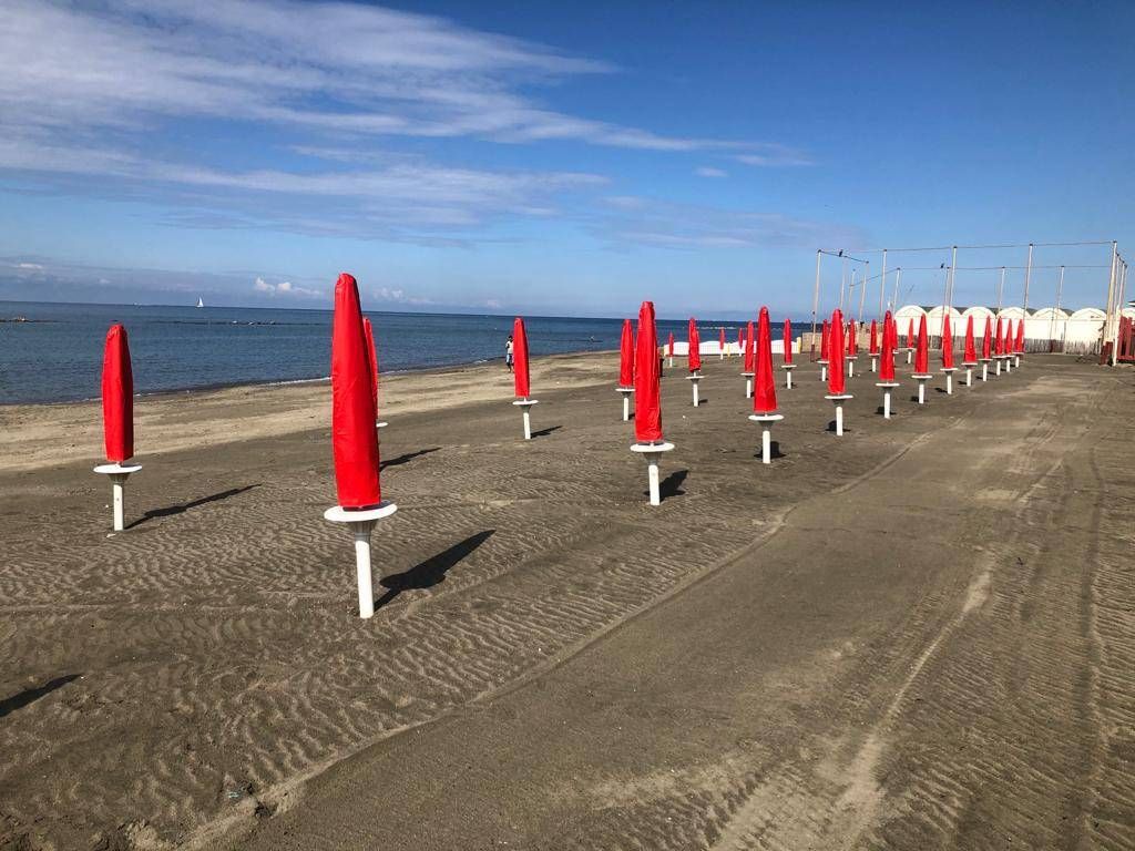 Ostia, stabilimenti e spiagge aperti fino al 30 ottobre