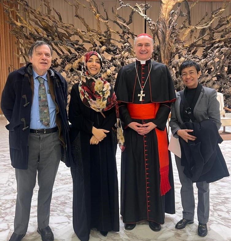 Pace, Nobel consegnano al Papa 'Dichiarazione sulla fraternità umana'