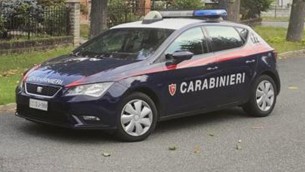 Padova, donna uccisa a coltellate nel cortile di casa della mamma