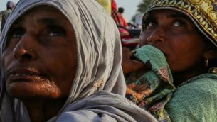 Pakistan, donna lapidata dai parenti per adulterio