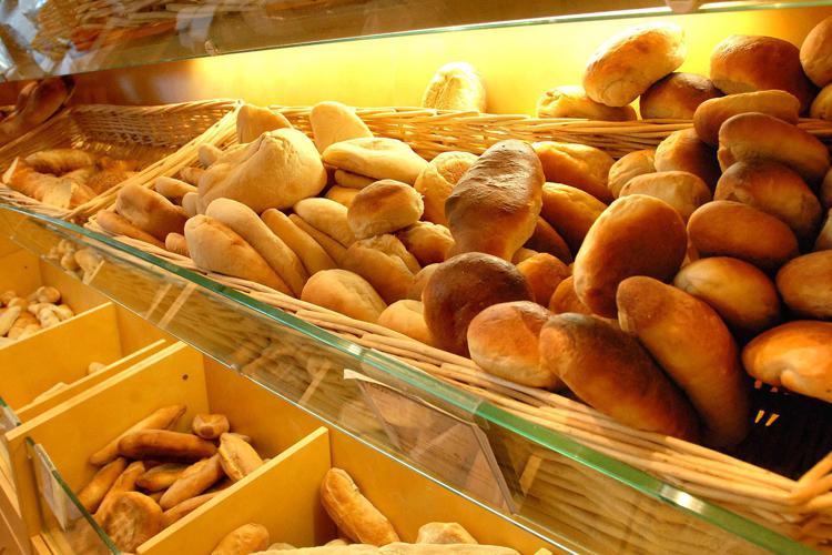 Pane sempre più caro, Eurostat: prezzi su del 18% in un anno