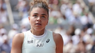 Paolini, infortunio e ko a Dubai: Jasmine in lacrime eliminata da Kenin