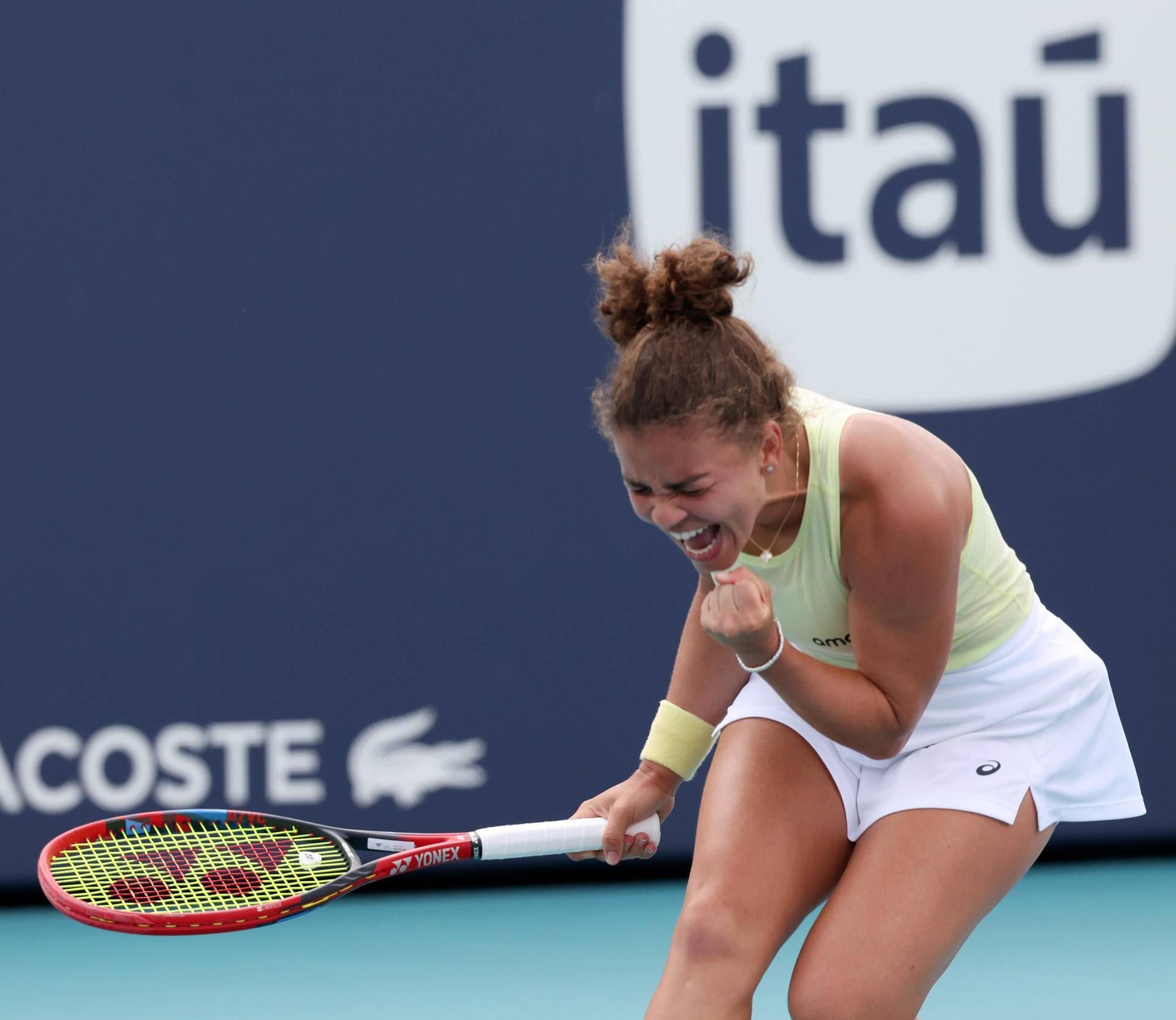 Paolini vola in semifinale a Miami: Linette battuta