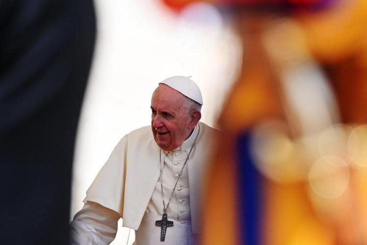 Papa Francesco al Gemelli, "visite di controllo" per Bergoglio