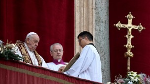 Papa Francesco, appello per Gaza e ostaggi: "Stragi di innocenti, no alle armi"