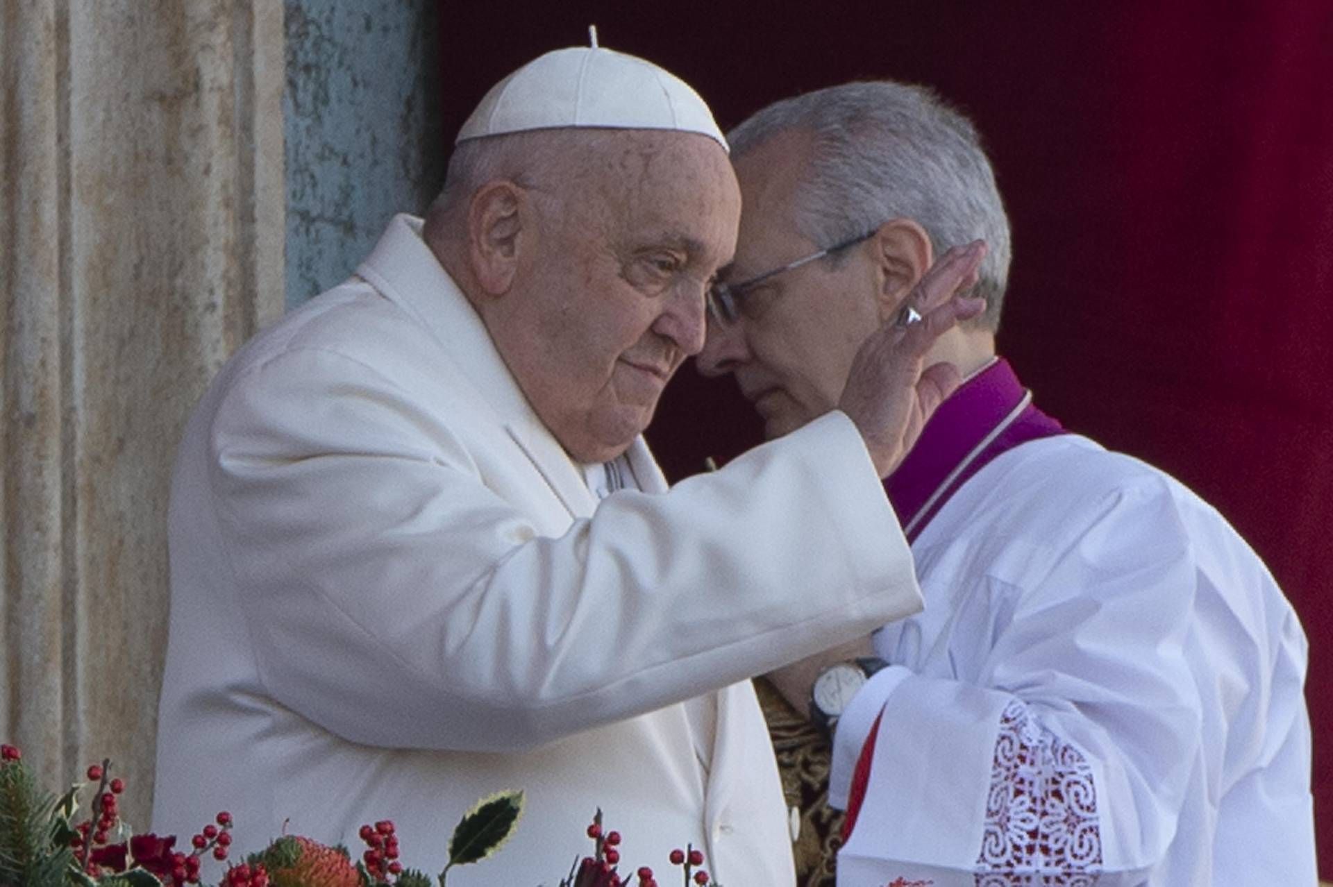 Papa Francesco, cardinale Bassetti: "Felici della sua ripresa, seguirà consigli dei medici"