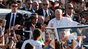 Papa Francesco come Wojtyla: "Non abbiate paura, non temete"