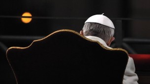 Papa Francesco e la causa della morte, ecco perché la polmonite c'entra con l'ictus