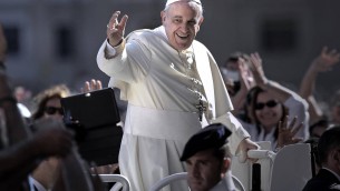 Papa Francesco, funerali entro domenica. Conclave dopo 5 maggio