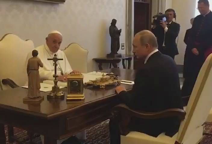 Papa Francesco, l'omaggio di Putin: "Difensore della giustizia" - Video