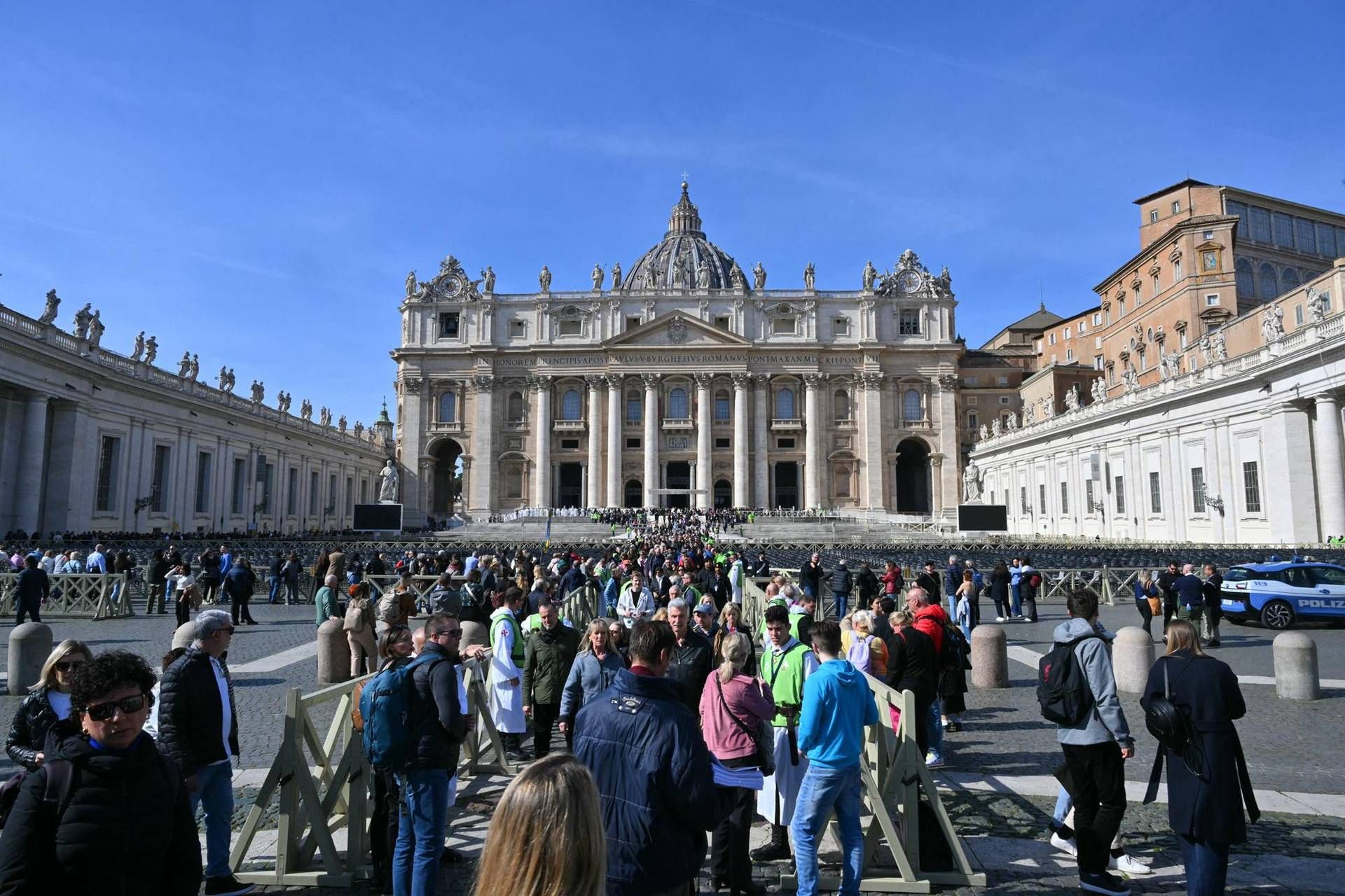 Papa Francesco, messaggio dal Gemelli all'Angelus: "Grazie per l'affetto e arrivederci"