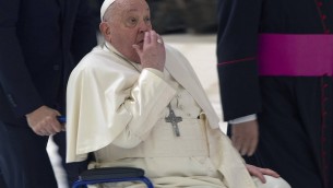 Papa Francesco morto, da 'The Couple' a 'GialappaShow': cosa non va in onda oggi