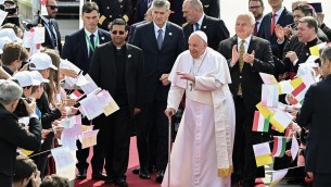Papa in Ungheria, incontro con il premier Orban