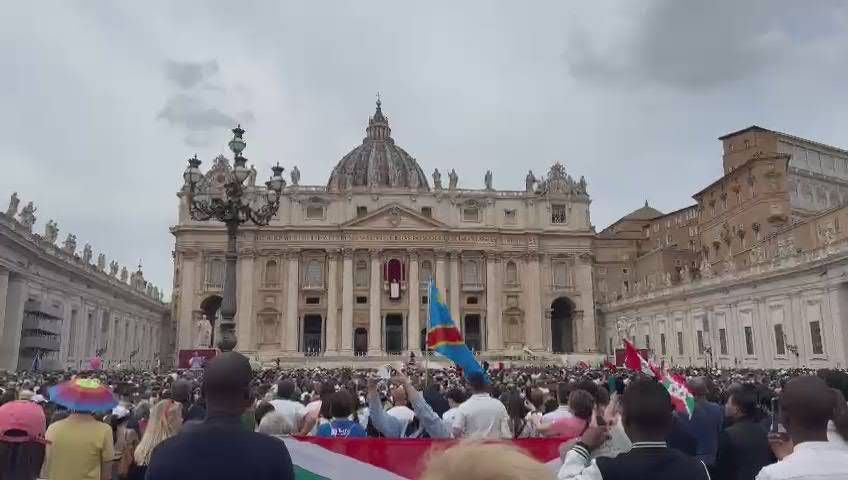 Papa Leone XIV, l'appello a San Pietro: "Ci sia il miracolo della pace" - Video
