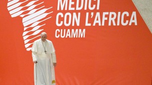 Papa: "Miliardi per le armi che distruggono tutto, vergogna"
