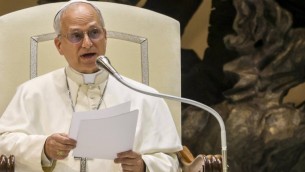 Papa: "Pace non è sopraffazione, Santa Sede a disposizione perché nemici si guardino negli occhi"