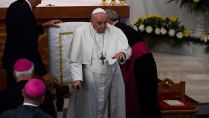 Papa, ultimo giorno in Kazakistan: "Comunità cristiane siano scuole di sincerità"