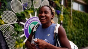 Parigi 2024, Coco Gauff portabandiera Usa con LeBron James