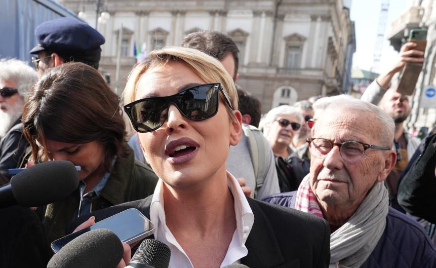Pascale contro Salvini: "Omofobo come tutti i sovranisti"