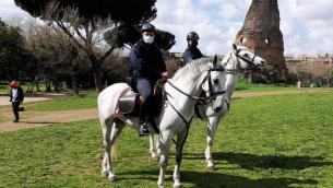 Pasqua 2021, Viminale: più controlli su spostamenti, parchi e litorali