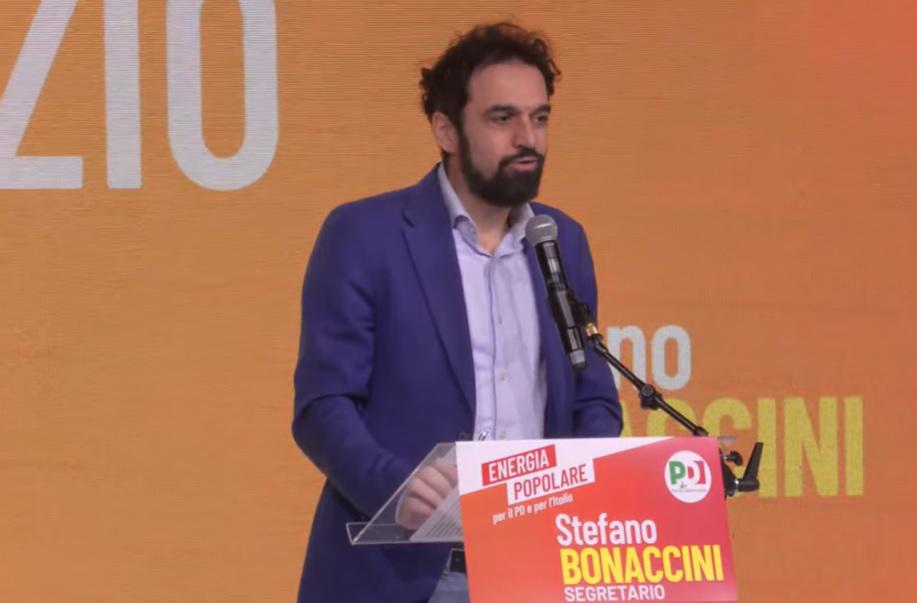 Pd, arriva Giarrusso: freddezza del comitato Bonaccini