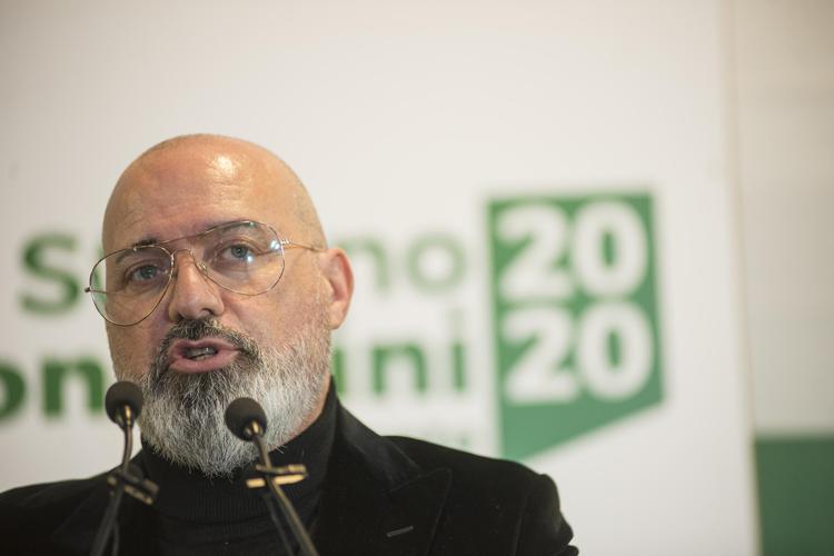 Pd, Bonaccini: "Giarrusso? Aperti a tutti, ma chieda scusa e accetti regole"
