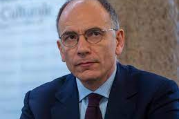 Pd, Letta 'congela' legge elettorale ma non tutti sono d'accordo