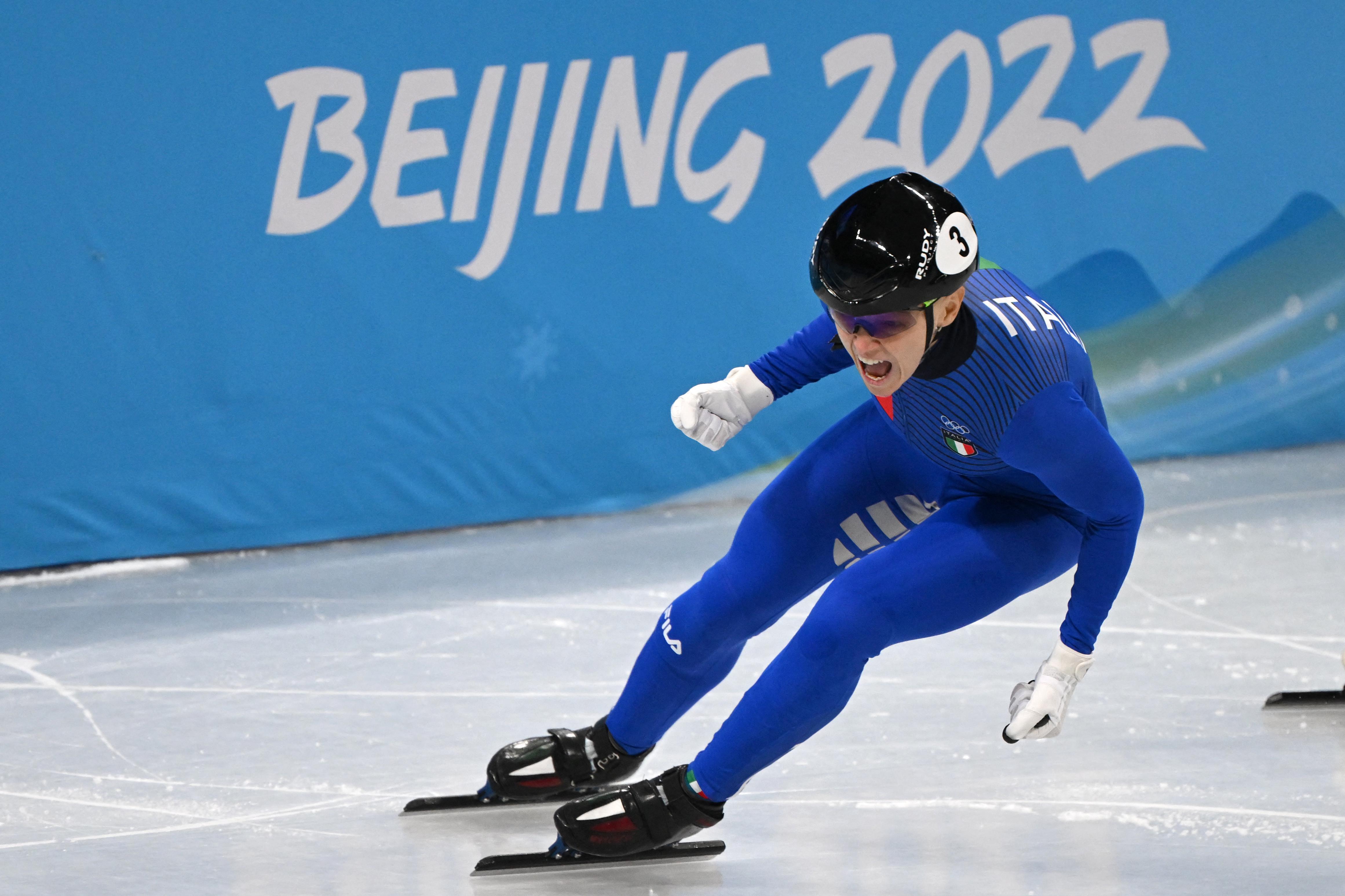 Pechino 2022, delusione Fontana: cade in finale 1000 metri short track