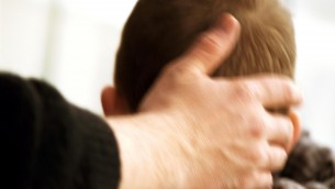 Pedofilia, docente di religione arrestato per violenze sessuali su bambini
