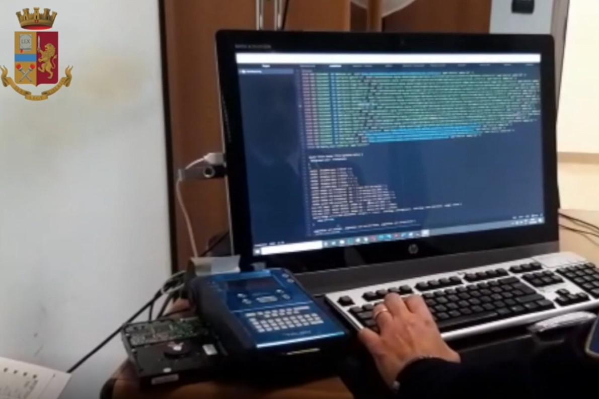 Pedopornografia, 137 arresti nel 2021: +98% rispetto ad anno precedente