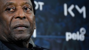 Pelé in ospedale, come sta: le condizioni