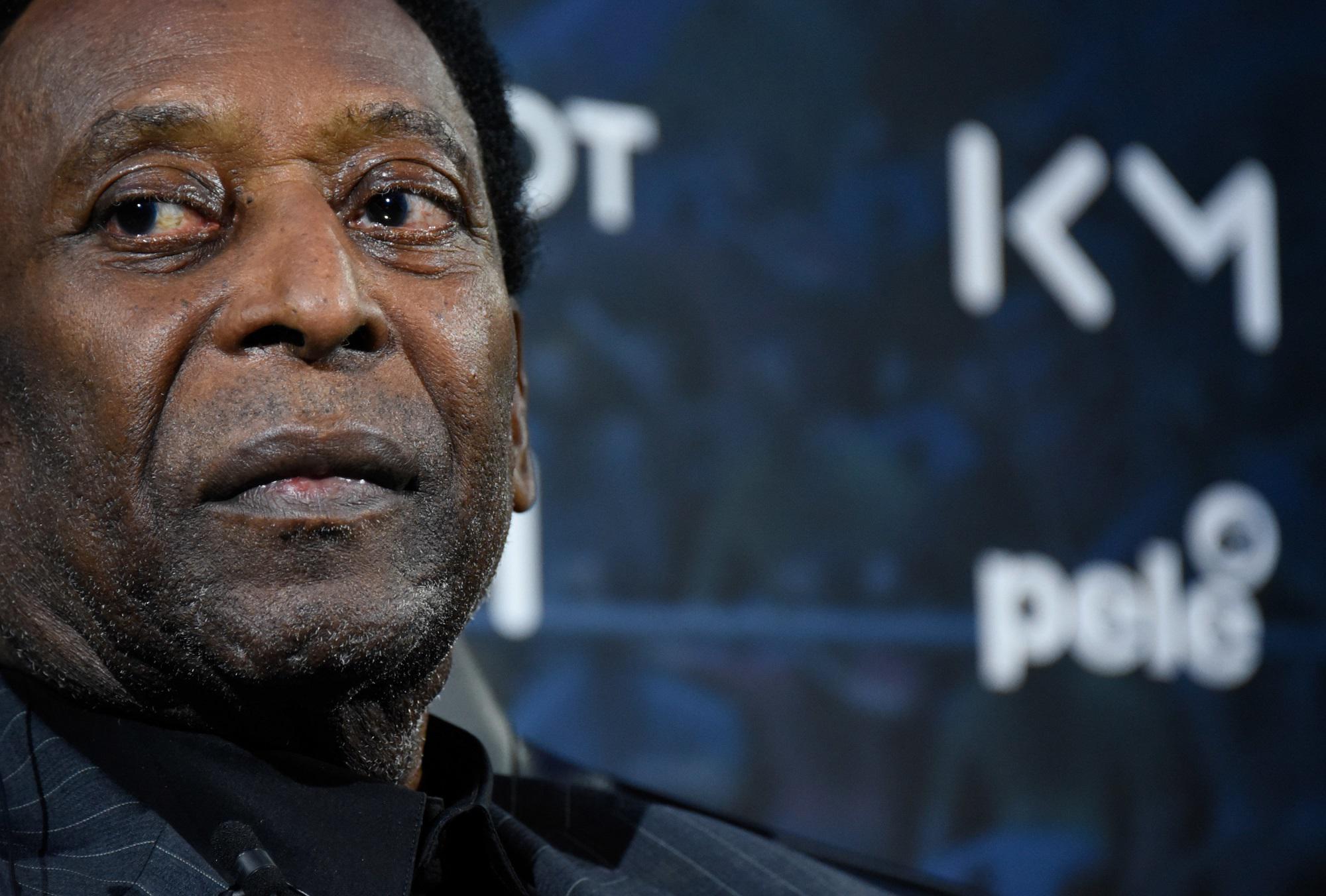 Pelé in ospedale, come sta: le condizioni