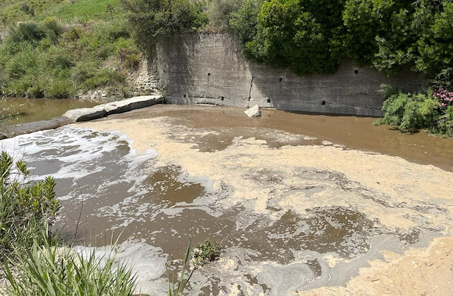 percolato-nel-fiume-nica