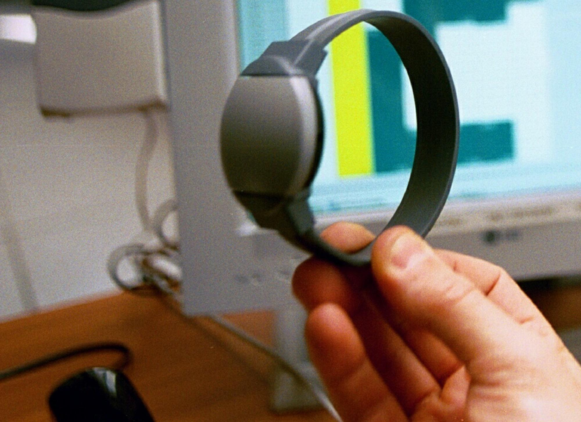 Pesaro, ai domiciliari per violenza sessuale evade