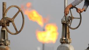 Petrolio, Opec+ discuterà strategia produzione per novembre: previsioni di tagli
