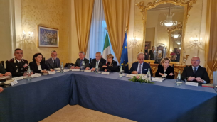 Piantedosi: "Sicilia e Calabria no campi profughi Ue, equa distribuzione porti"