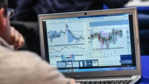 Piazza Affari chiude in rialzo (+1,05%), giù banche