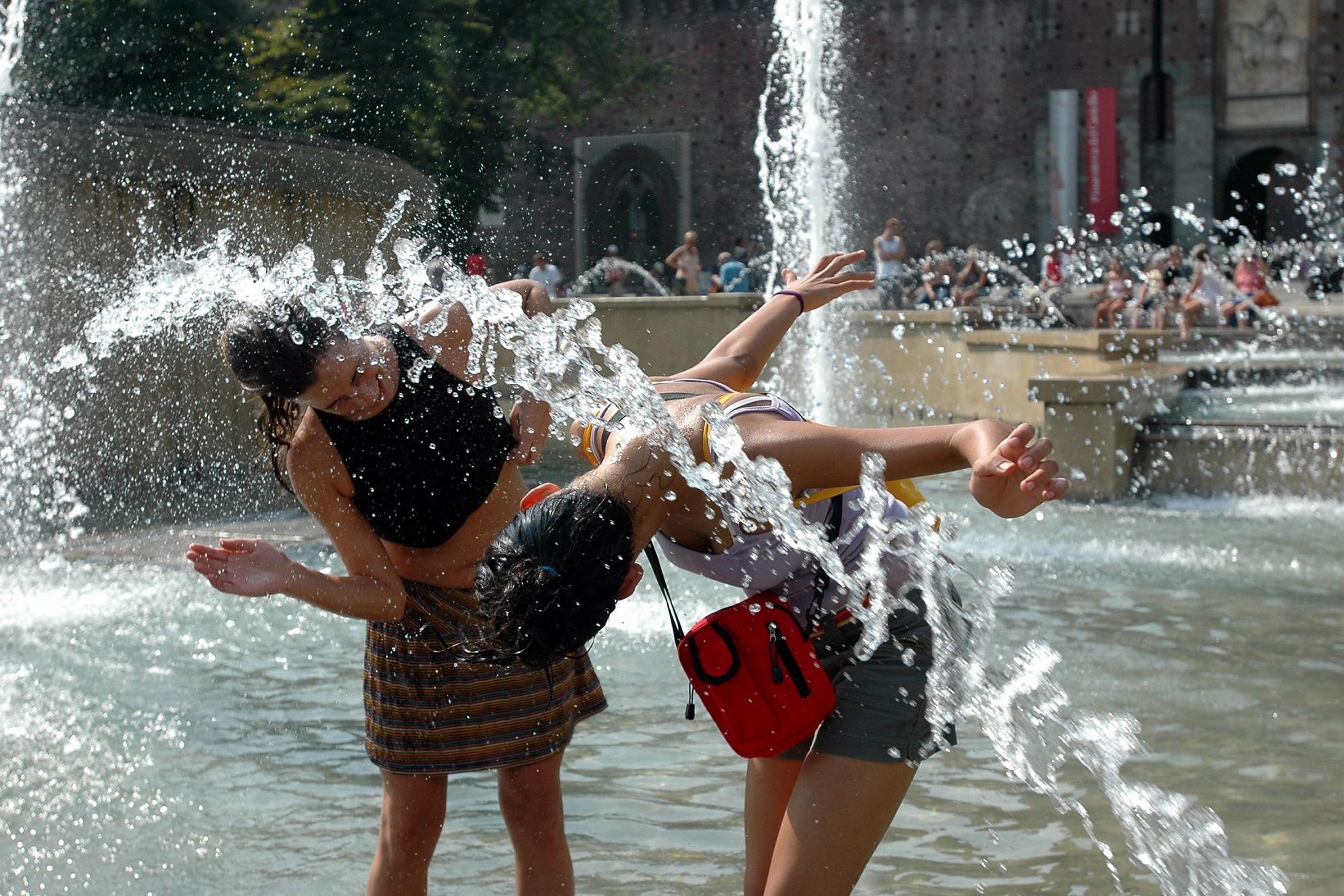 Picchi di caldo e afa, tra oggi e domani 10 città da bollino rosso