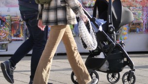 Pillola per la depressione post-partum, come funziona: i tempi per l'Europa