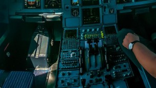 Pilota d'aereo di linea muore in volo: atterraggio d'emergenza a Panama