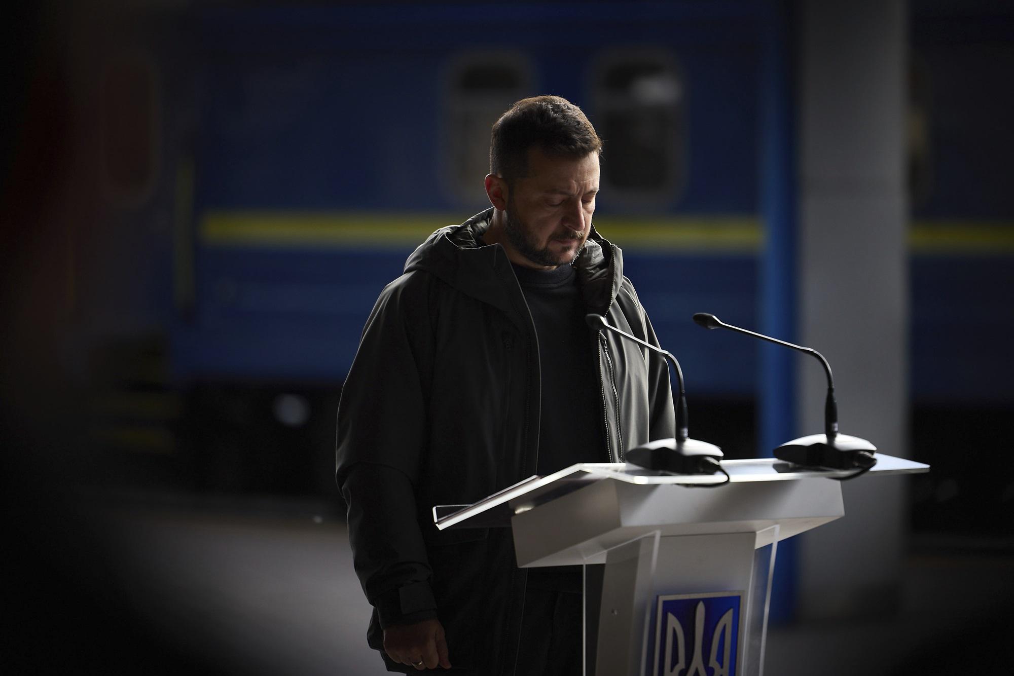 Pioggia di droni sull'Ucraina, il 'terrore' di Zelensky mentre la Russia avanza nel Donetsk
