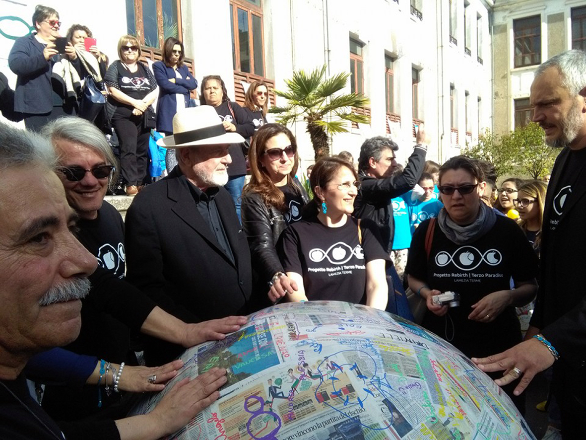 Michelangelo Pistoletto a Lamezia Terme nel 2016