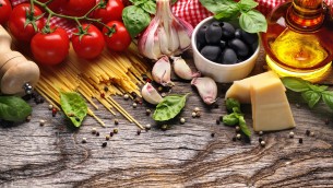 Più giovani con la dieta, lo studio