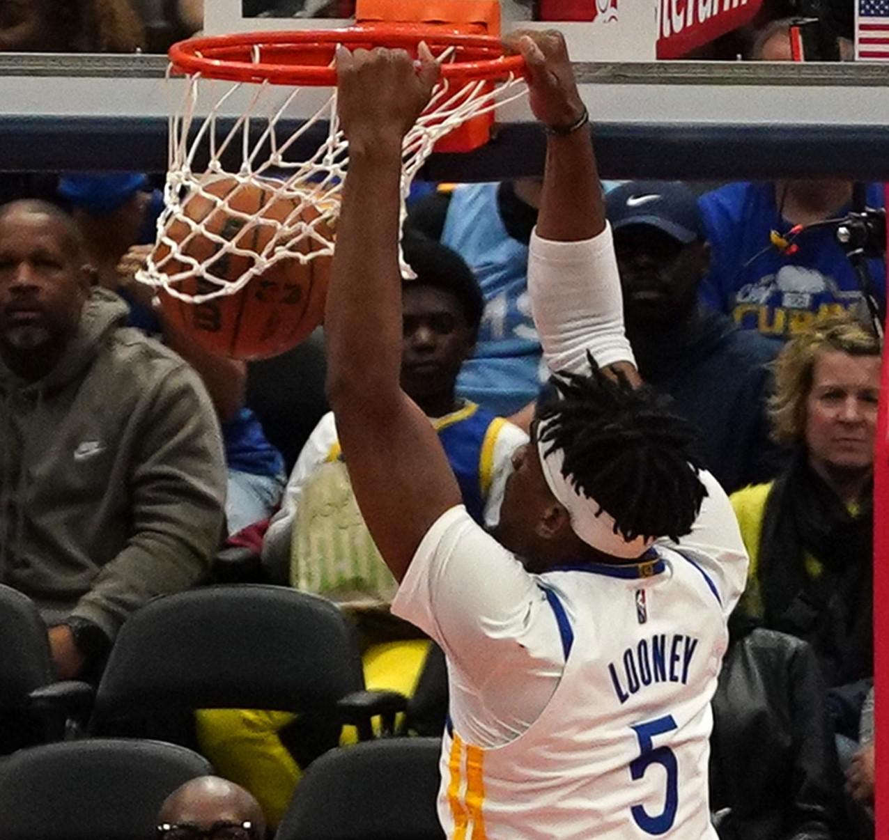 Playoff Nba, Golden State-Dallas 2-0 in finale a Ovest