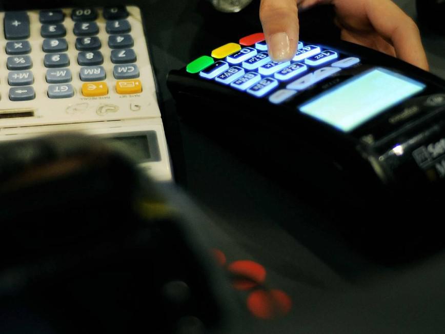 Pnrr, bozza decreto: multa per chi non ha Pos al via dal 30 giugno